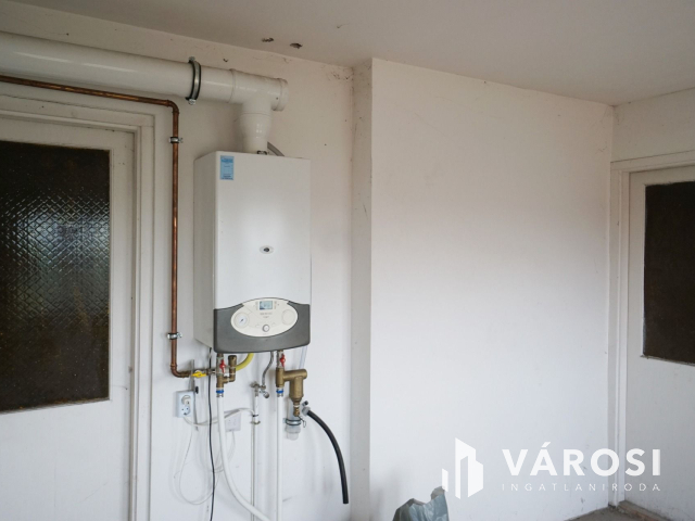 Központi több generációs családi ház a piac térnél