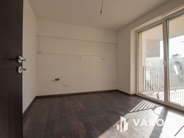 Kulcsrakész lakás Péterhegyen I-F-3