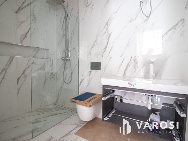 Kulcsrakész lakás Péterhegyen G-1-1