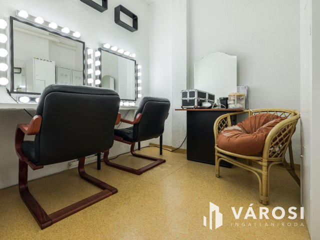 Budai 220 nm alapterületű stúdió