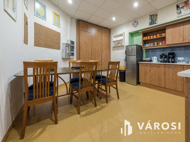 Budai 220 nm alapterületű stúdió