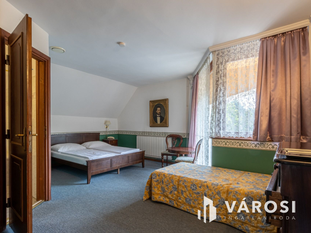 Családias HOTEL eladó Szentendrén pár percre a Dunaparttól!