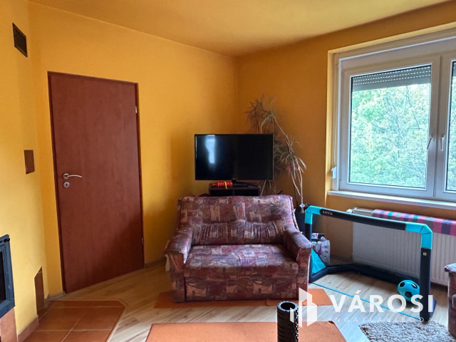 3 szintes családi ház Salgótarján egyik legjobb helyén eladó