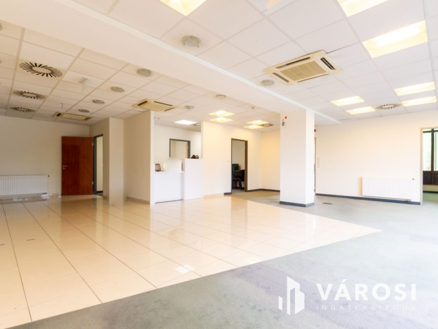 Tágas, világos irodahelyiség kiadó Békásmegyeren