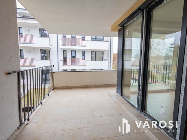Kulcsrakész lakás Péterhegyen D-F-6