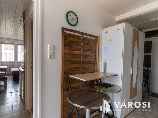 Panorámás nyaraló karnyújtásnyira az Aranyparttól