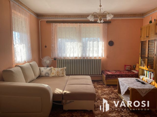 Falusi élet, 2 ház és munkalehetőség egyben