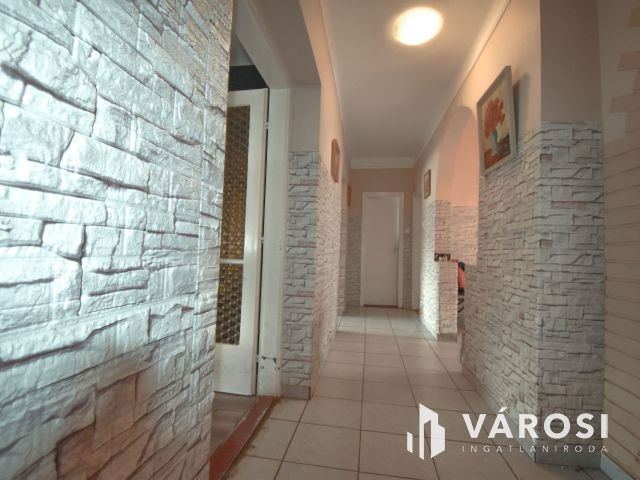 Családi ház Téten