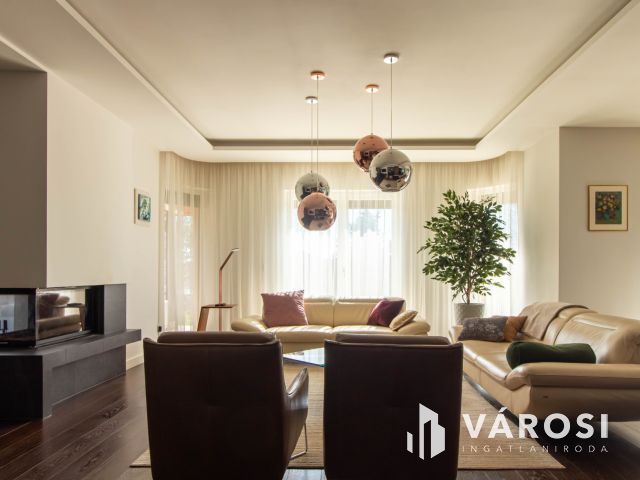 Mediterrán luxusvilla Érd Fenyves-Parkvárosban