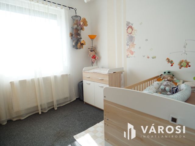 Jó elrendezésű, modern családi ház!