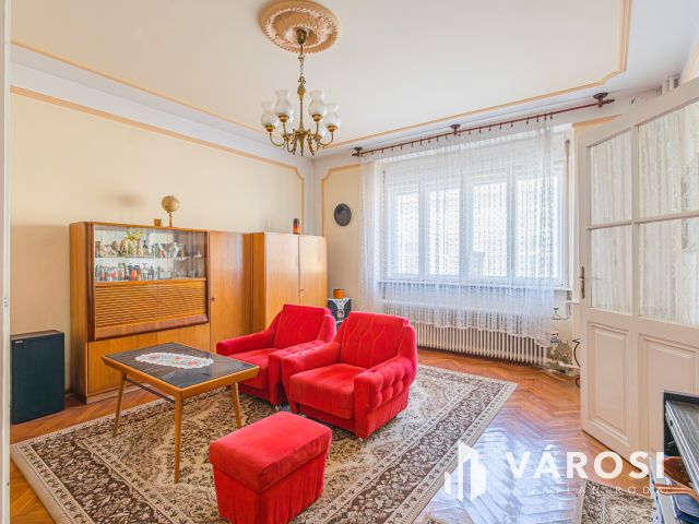 Központi elhelyezkedésű ház Kiskunmajsán