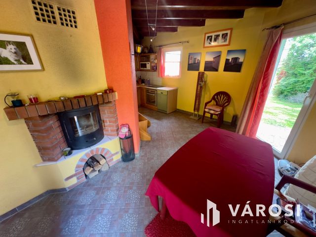 Erdei környezetben, vendégháznak alkalmas komplexum eladó!