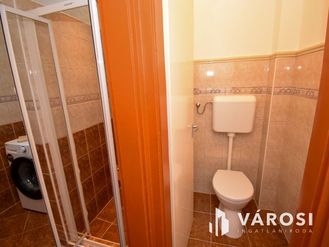 Napelem,3 szint,összeköltözőknek vagy vállalkozásnak Banán!