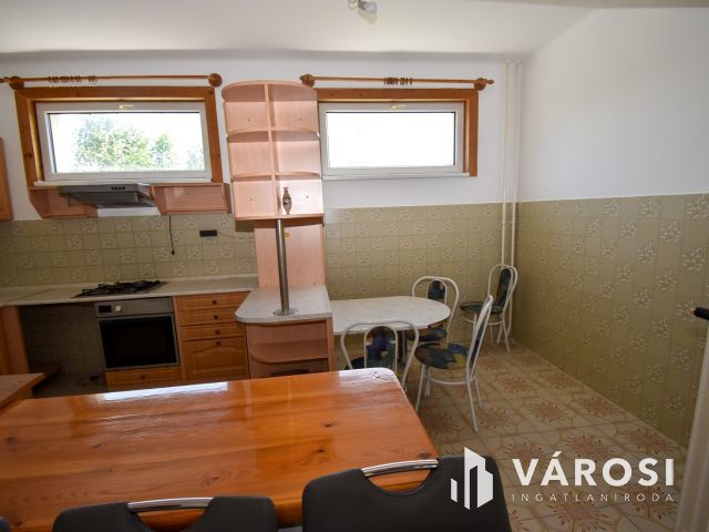 Napelem,3 szint,összeköltözőknek vagy vállalkozásnak Banán!