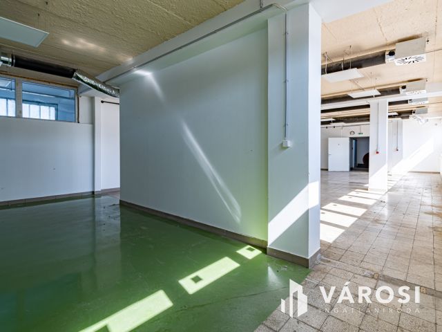 Emeleti műhely, raktár kiadó a Csepeli gyártelepen