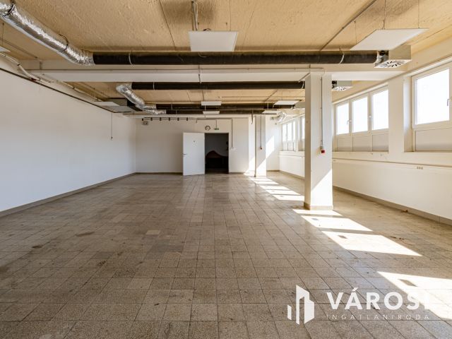 Emeleti műhely, raktár kiadó a Csepeli gyártelepen