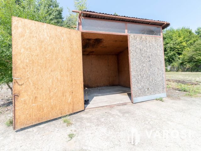 Ipari-logisztikai célokra alkalmas, 3498 m2-es telek, 15.ker