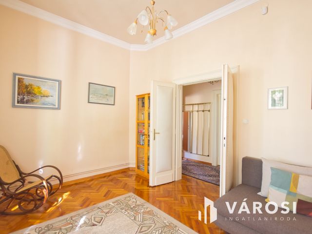 Kivételes hangulatú, belvárosi családi ház eladó