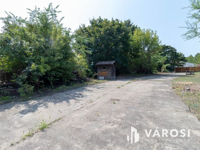Ipari-logisztikai célokra alkalmas telek, 15.ker., 3498 m2