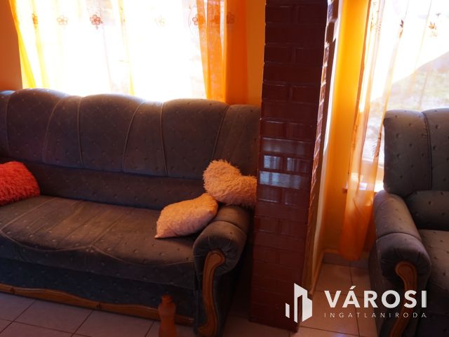 Családi ház remek helyen Vásárhelyen