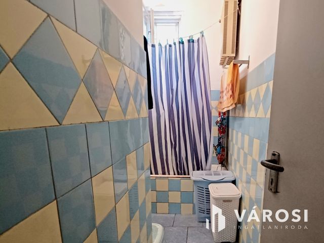 Családi ház gazdálkodásra alkalmas területtel