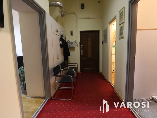 Belvárosi iroda a Szent István téren.