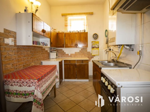 Eladó nagypolgári családi ház Orosháza szívében