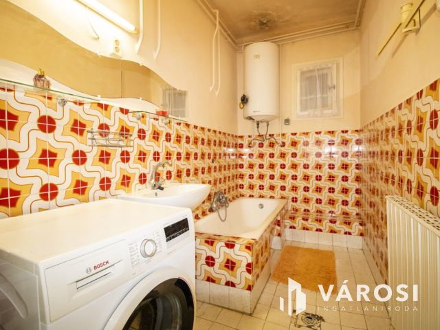 Otthon és vállalkozás a fürdő mellett-Füzesgyarmat