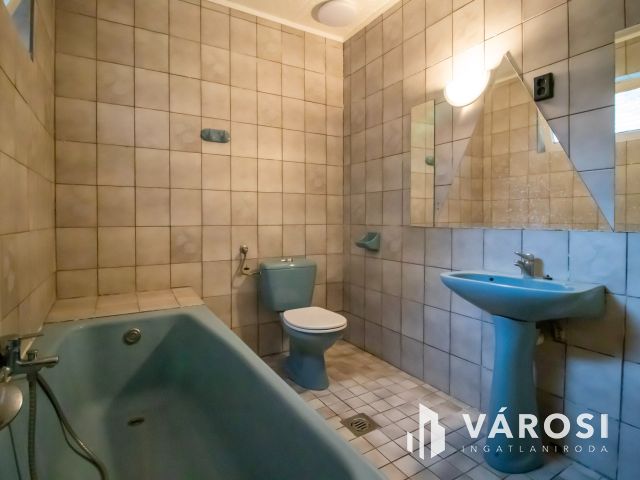 Két lakásos családi ház a Ráchegyen