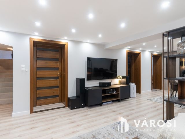 Exkluzív családi ház Tiszaföldvár szívében