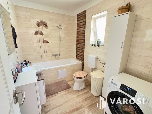 Beszterce közelében felújított ikerház eladó!