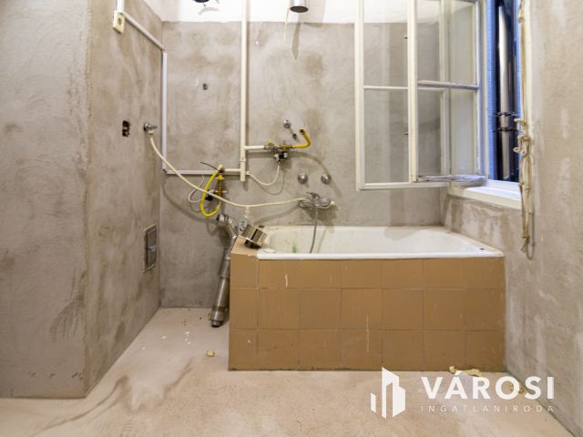 70 m2-es lakás beépíthető tetőtérrel!