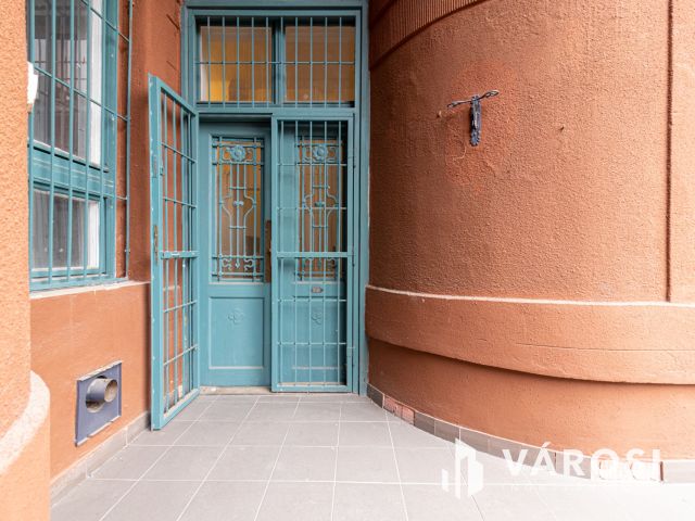 70 m2-es lakás beépíthető tetőtérrel!