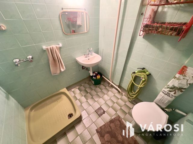 Szécsény kiemelt övezetében sorház eladó!