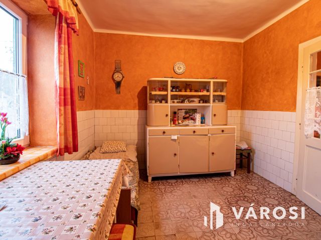 Házikó a Cserta patak mentén