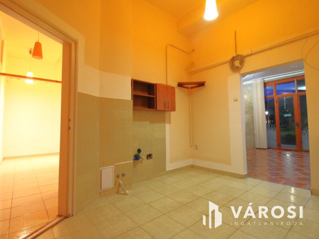 Páratlan lehetőség a belváros szívében.