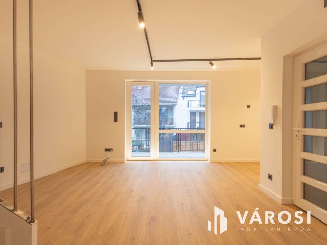 Belső kétszintes családi fészek Alsóvároson