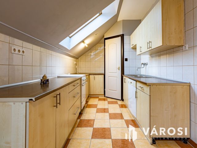 Családi ház Ürömön, akár három generációnak