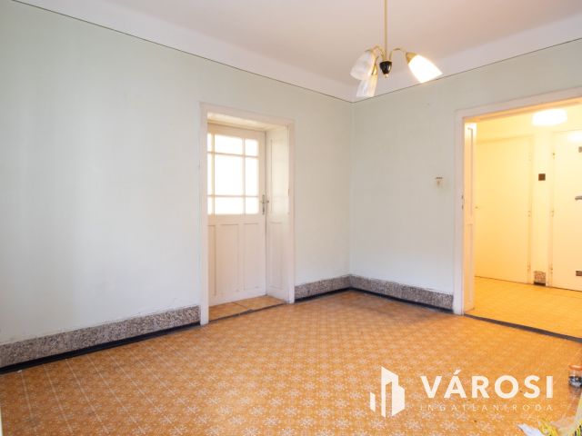 Csend és tágasság - fejleszthető ingatlan Csőváron