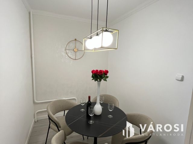 Na Ez Igen! Ez Egy Igazi Gyöngyszem!