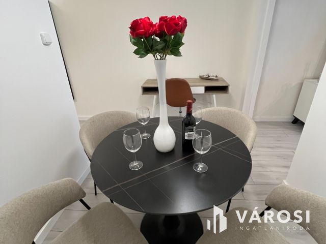 Na Ez Igen! Ez Egy Igazi Gyöngyszem!