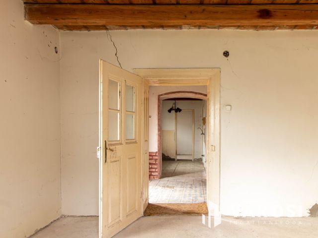 Felújítandó családi ház, Dág zsákutcájában. Elérhető áron!