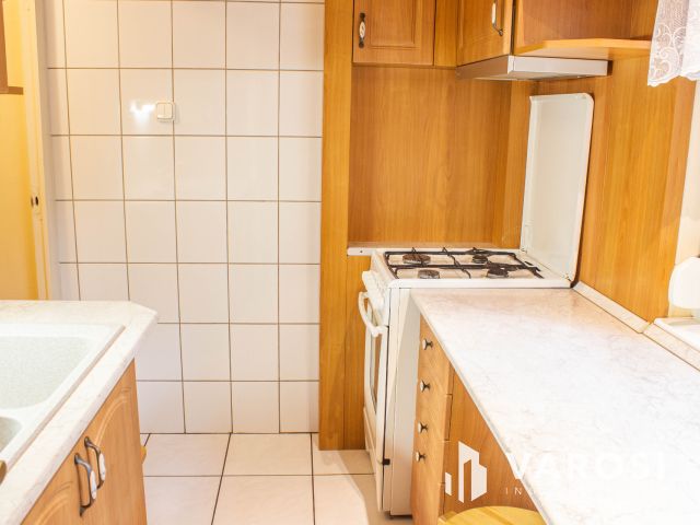 Napfényes 2 szobás  felújított a Tiszánál