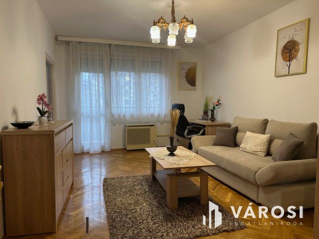 Kivételes helyen, csendes környezetben lakás KIADÓ!