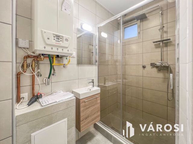 Új családi ház, garázzsal