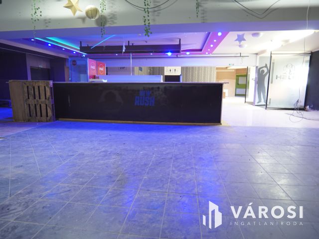 Kiadó közel 1000m2-es üzlethelység a Belvárosban!