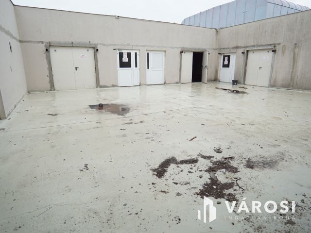 Kiadó közel 1000m2-es üzlethelység a Belvárosban!