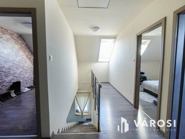 Kertvárosi, 3 lakásos Ikerházfél