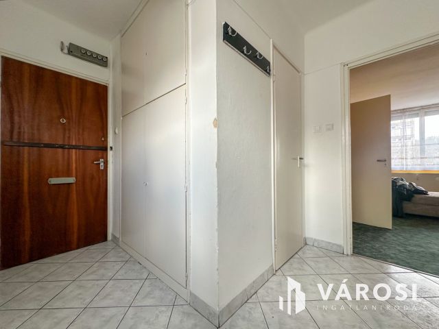 Arany János úton 3. emeleti, 58 nm-es lakás eladó!