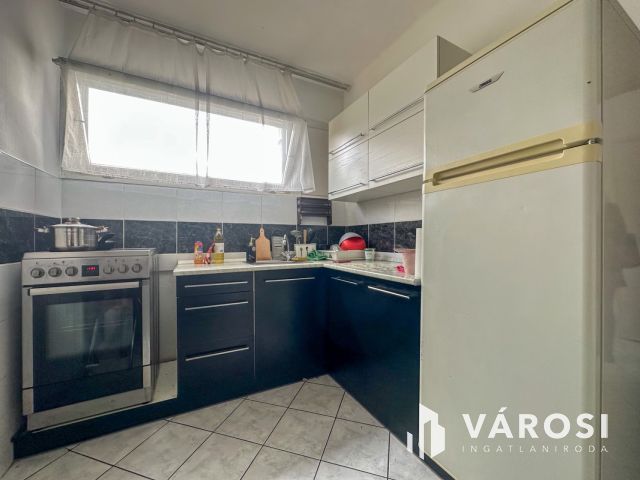 Arany János úton 3. emeleti, 58 nm-es lakás eladó!